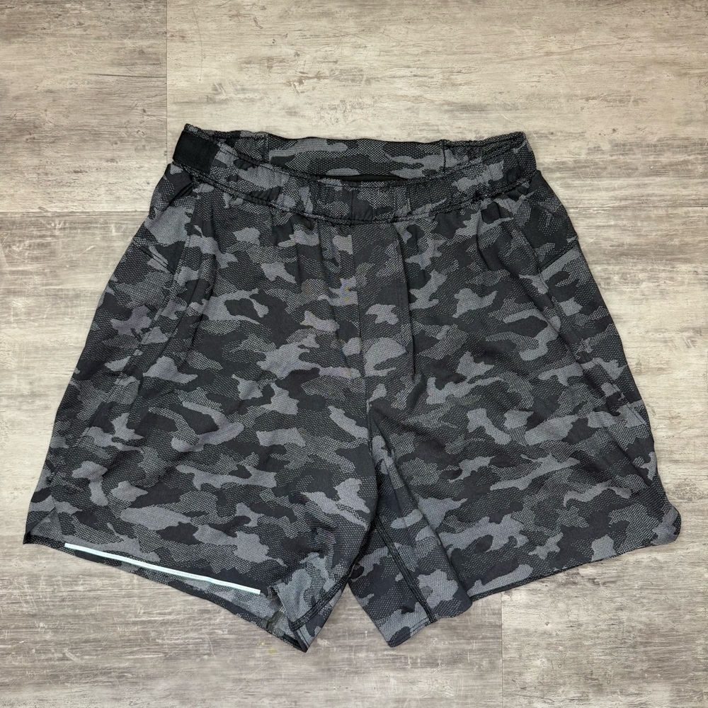 Lululemon Men's Surge Short‎ 6” in the Variegated Mesh Camo Black pattern